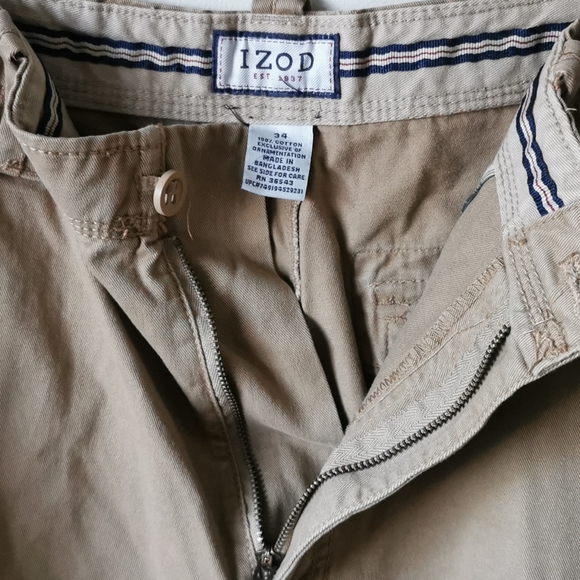 Izod Cargo Shorts - Picture 8 of 10